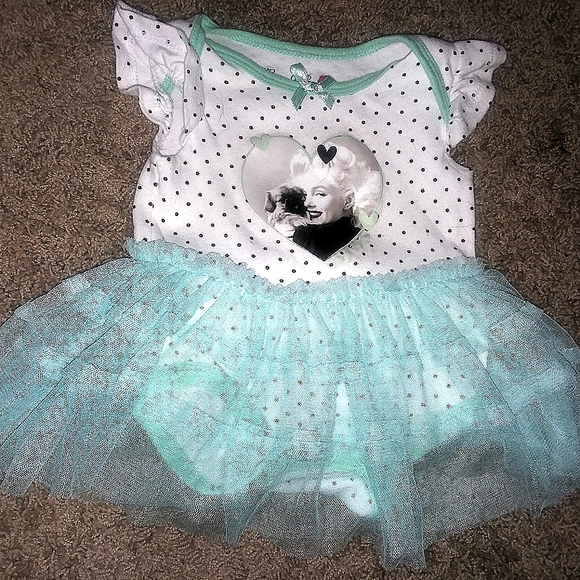 𝑪𝒂𝒓𝒕𝒆𝒓'𝒔 𝒅𝒓𝒆𝒔𝒔𝒆𝒔, 3-6𝒎𝒐𝒏𝒕𝒉𝒔 - Picture 5 of 6